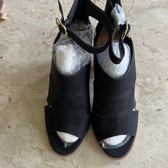 Sale!! 🔥🔥 NEW! Qupid Black Nubuck Open Toe High Heel Bootie - Picture 2 of 6